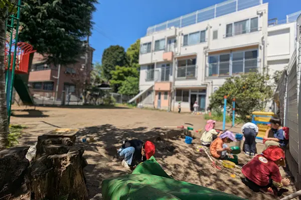 豊島区の雑司ヶ谷幼稚園の2025年04月16日の様子