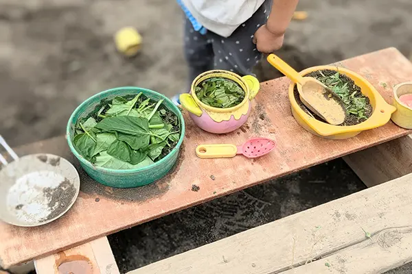 豊島区の雑司ヶ谷幼稚園の2025年04月21日の様子