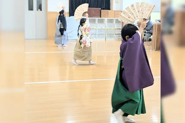 豊島区の雑司ヶ谷幼稚園の2025年11月07日の様子